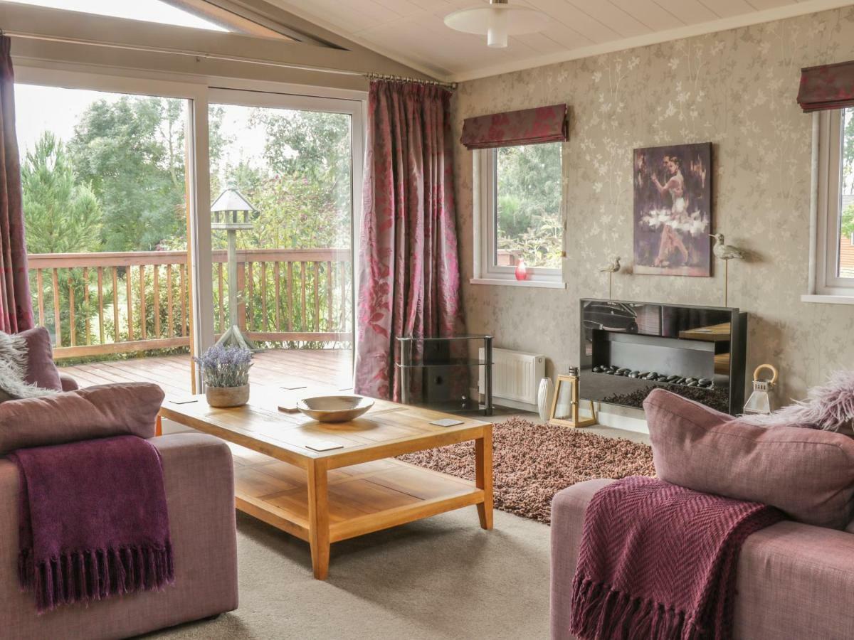 Bulmer Farm Lodge มัลทัน ภายนอก รูปภาพ