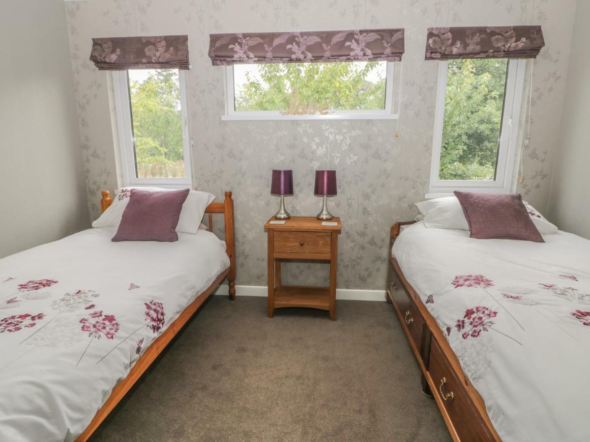 Bulmer Farm Lodge มัลทัน ภายนอก รูปภาพ