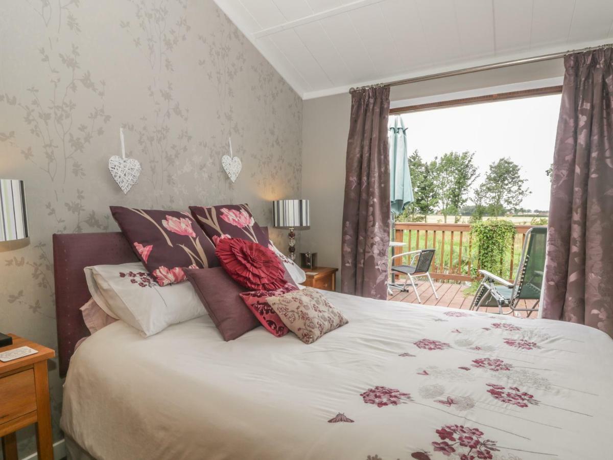 Bulmer Farm Lodge มัลทัน ภายนอก รูปภาพ